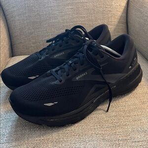 Brooks Adrenaline 23 Running Shoes Sneakers All Black Mens size 12.5 Extra Wide